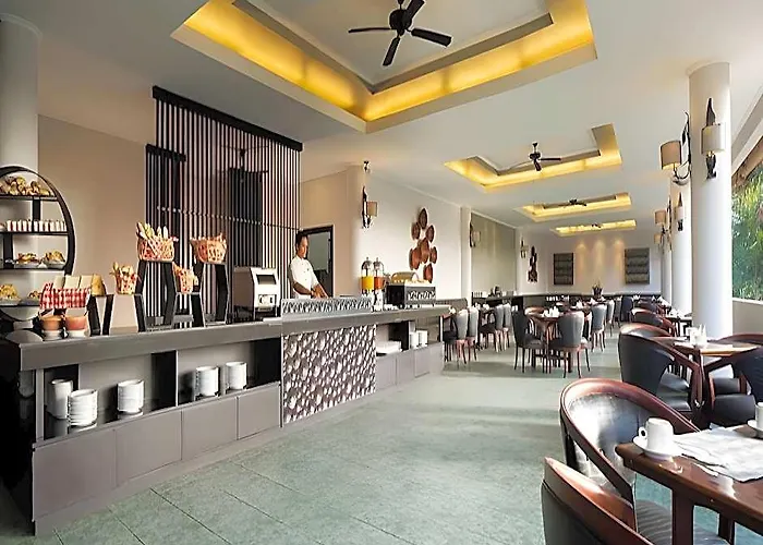 White Rose Kuta Resort, & فندق 4*