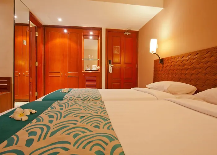 White Rose Kuta Resort, & فندق